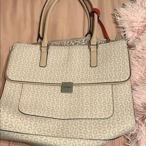Cream Guess purse
